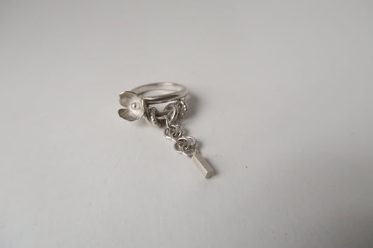 Tiny flower fidget chain ring